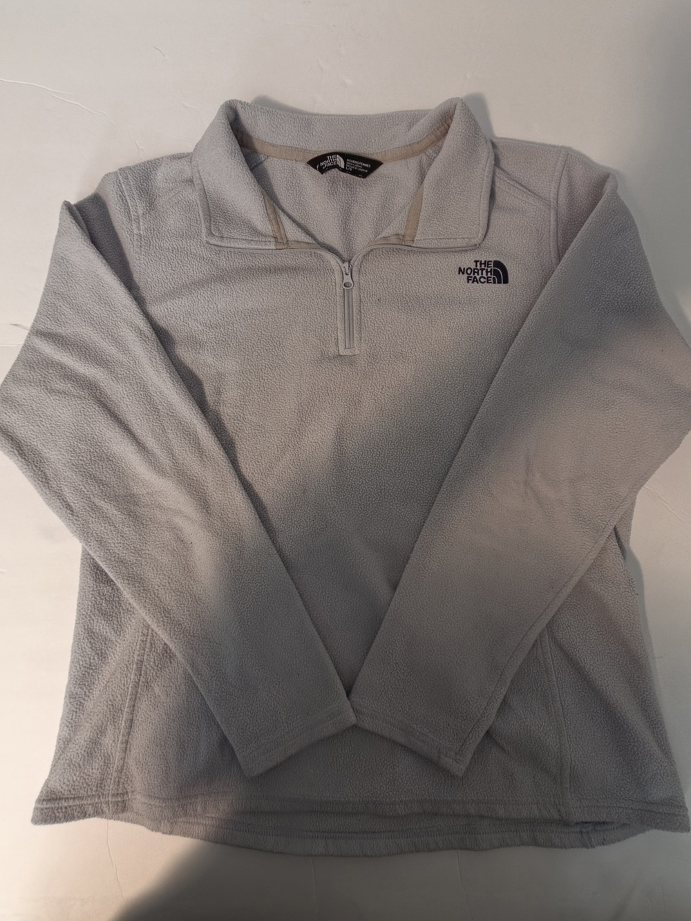 The North Face Men’s Light Gray Half-Zip Fleece Pullover